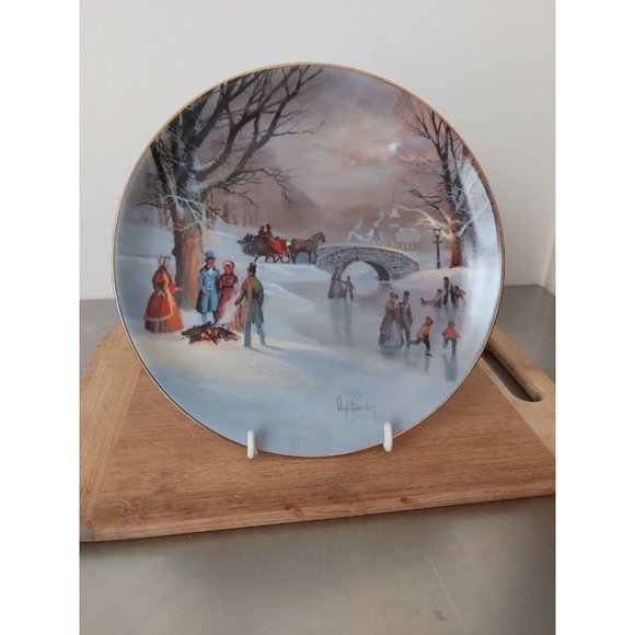 Collectors Plate, W. L. George "Holiday Skaters" by Lloyd Garrison, First Issue, - Picture 1 of 4